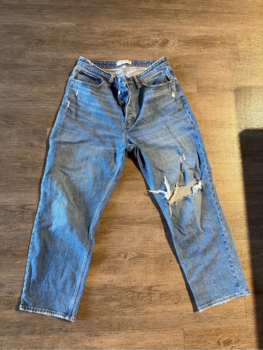 Abercrombie & Fitch Curve Love High Rise Dad Jean in size 10/30